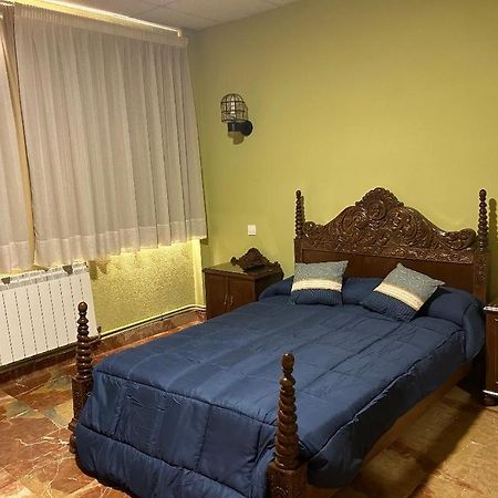 Hostal Transilvania Santa Cruz de Moncayo Екстериор снимка