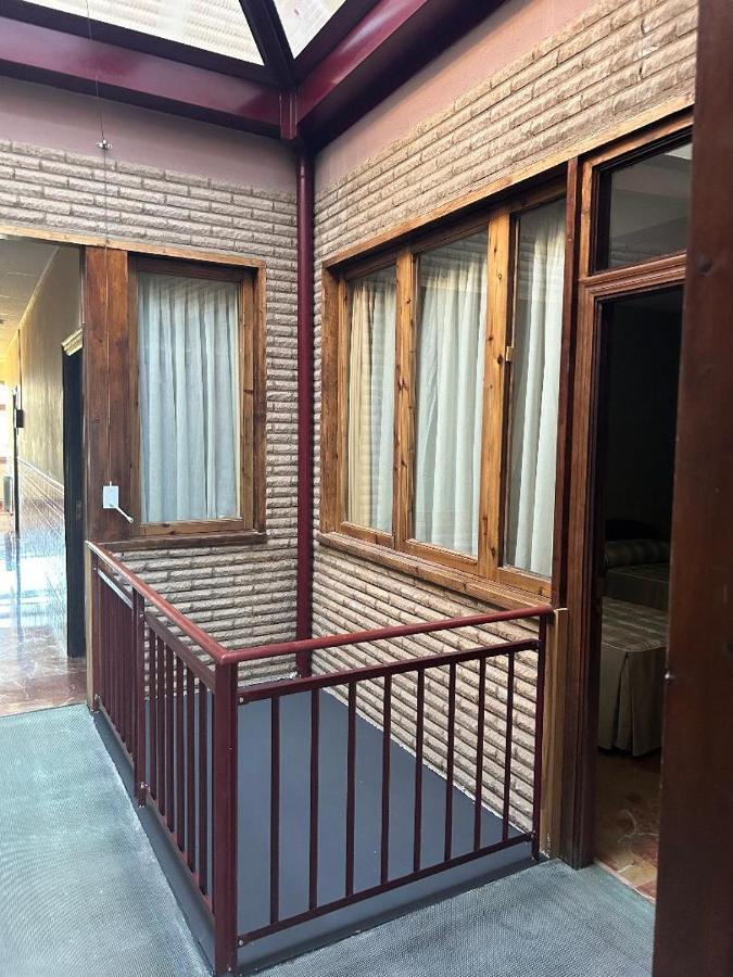 Hostal Transilvania Santa Cruz de Moncayo Екстериор снимка